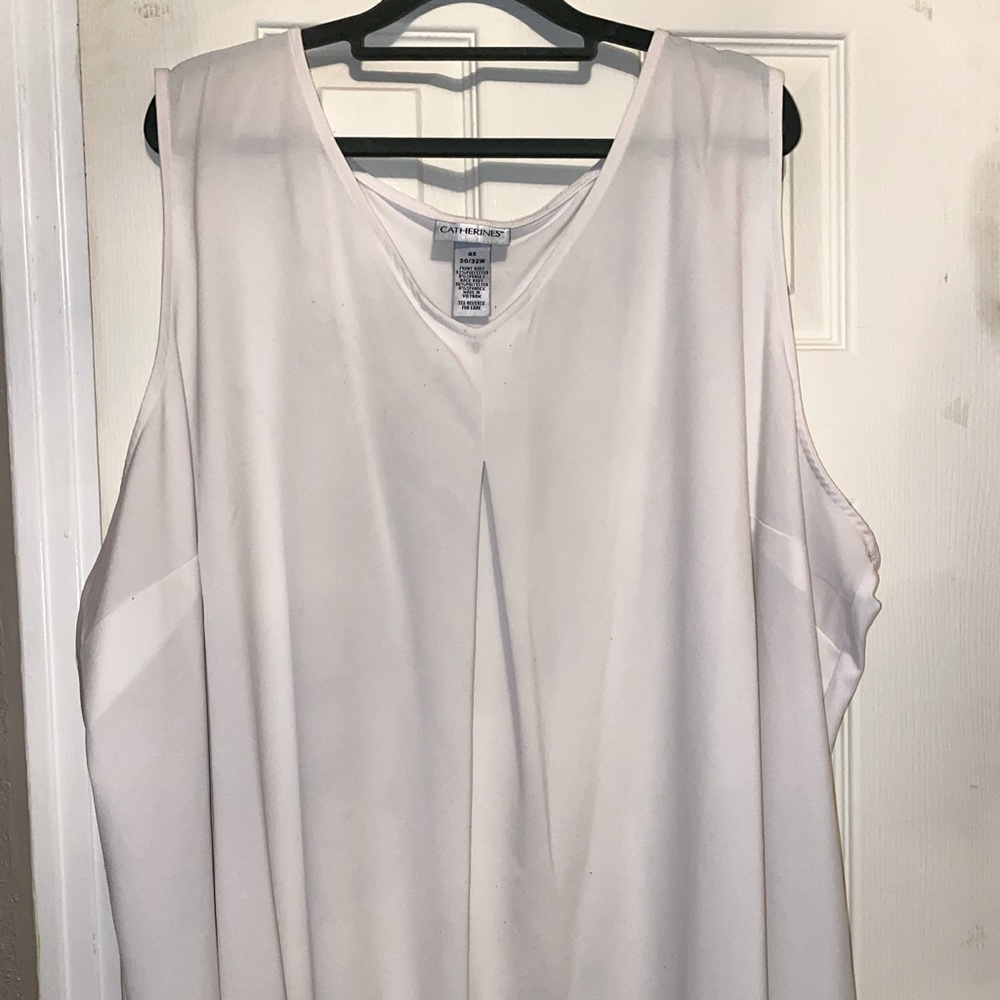 Women’s Plus Size Sleeveless Top